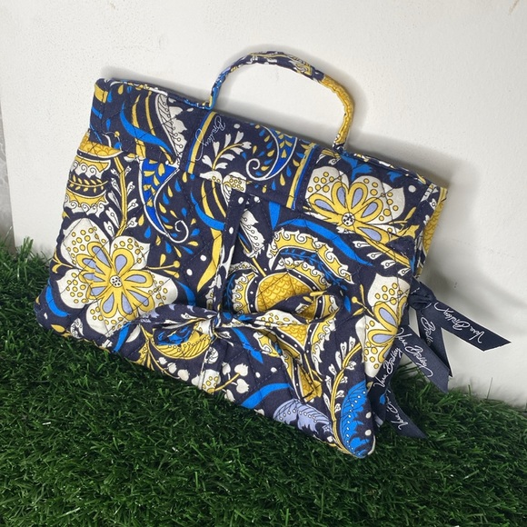 Traveling jewelry or makeup bag - Picture 3 of 8